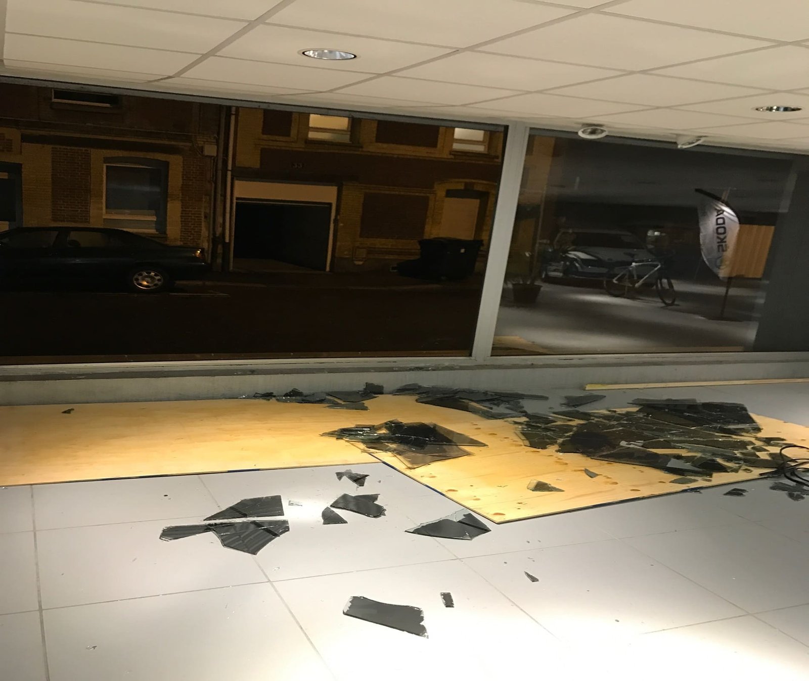 miroiterie ab fermetures Le Havre remplacement vitrine commerce-76600 le havre